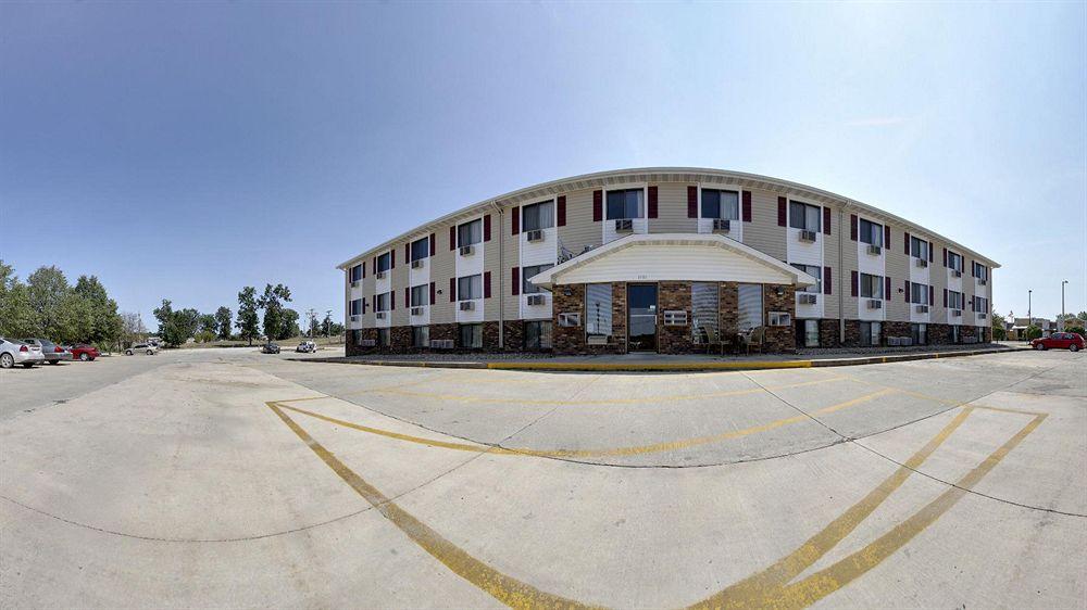 Super 8 By Wyndham Kirksville-University Area Экстерьер фото