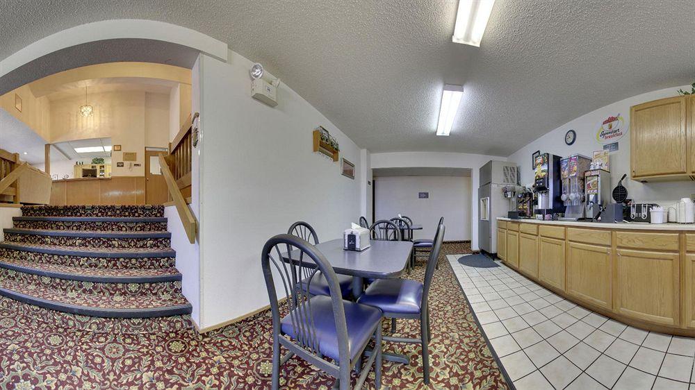 Super 8 By Wyndham Kirksville-University Area Экстерьер фото