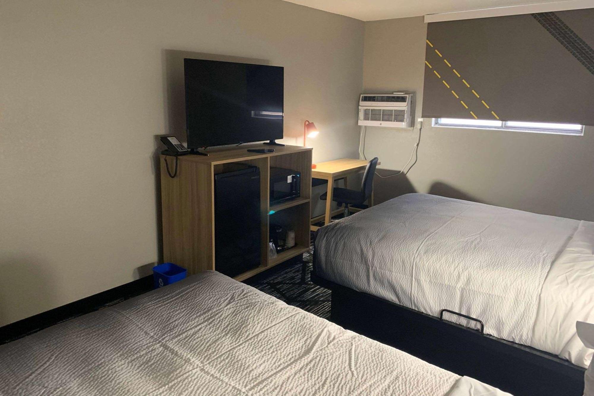 Super 8 By Wyndham Kirksville-University Area Экстерьер фото