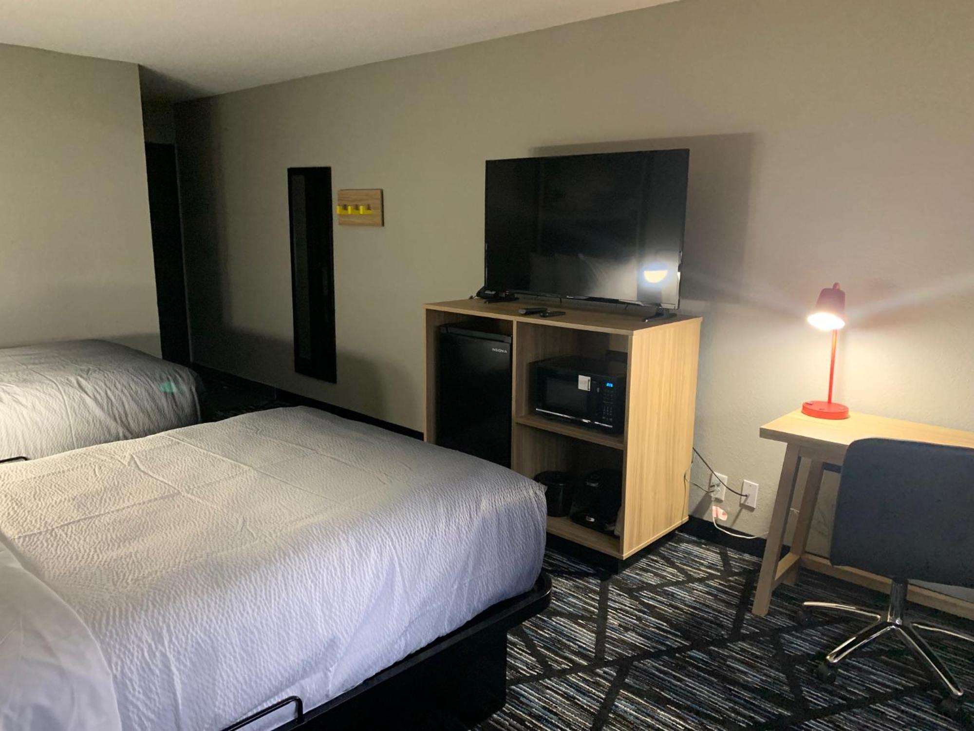 Super 8 By Wyndham Kirksville-University Area Экстерьер фото